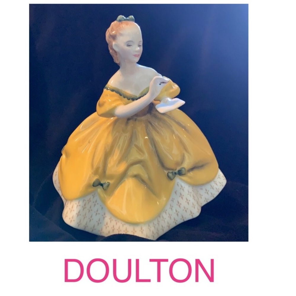 Royal doulton THE LAST WALTZ #2315 figurine collectable pristine